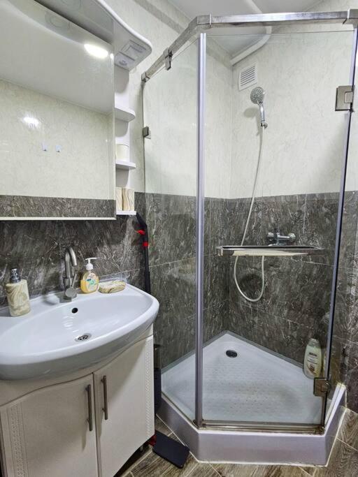 2 Bedroom Central Apartment Kiszyniów Zewnętrze zdjęcie